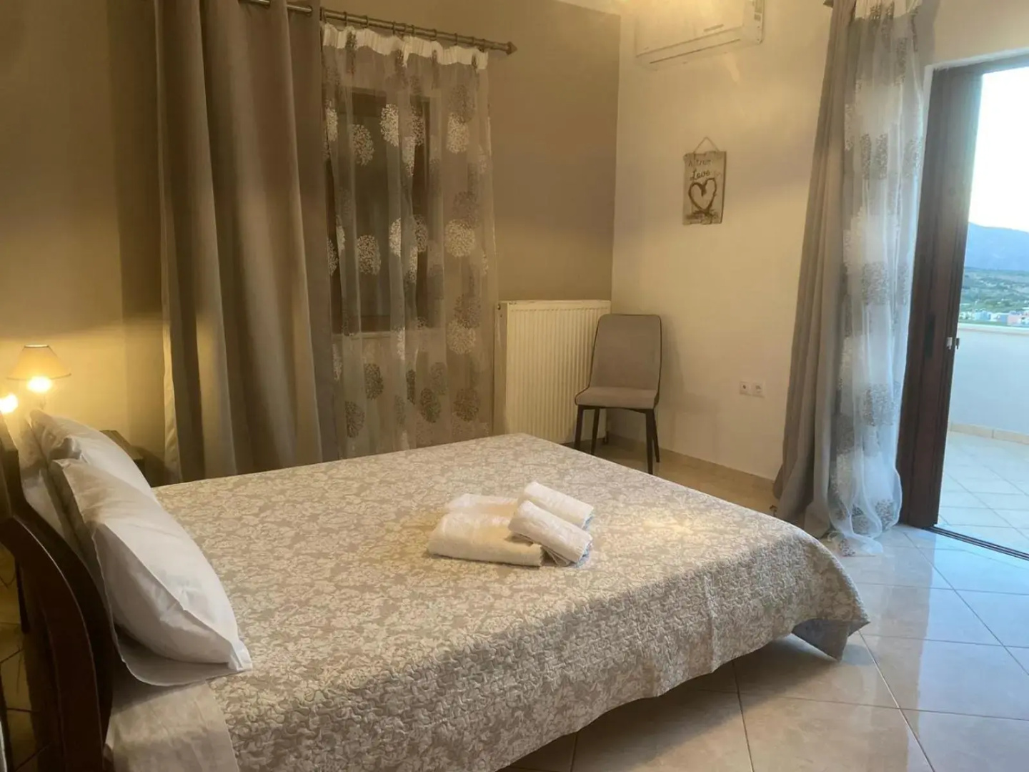 The high level Villa with amazing views 5'from falassarna!