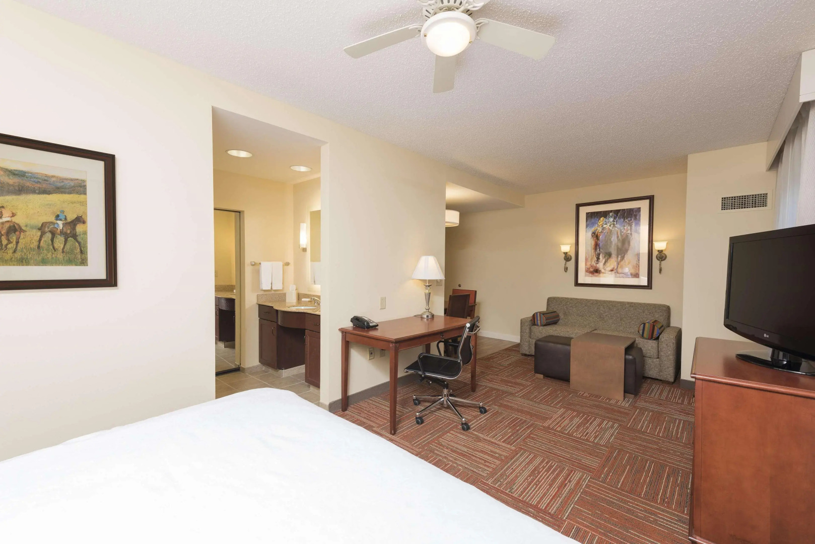 Homewood Suites Lexington-Hamburg