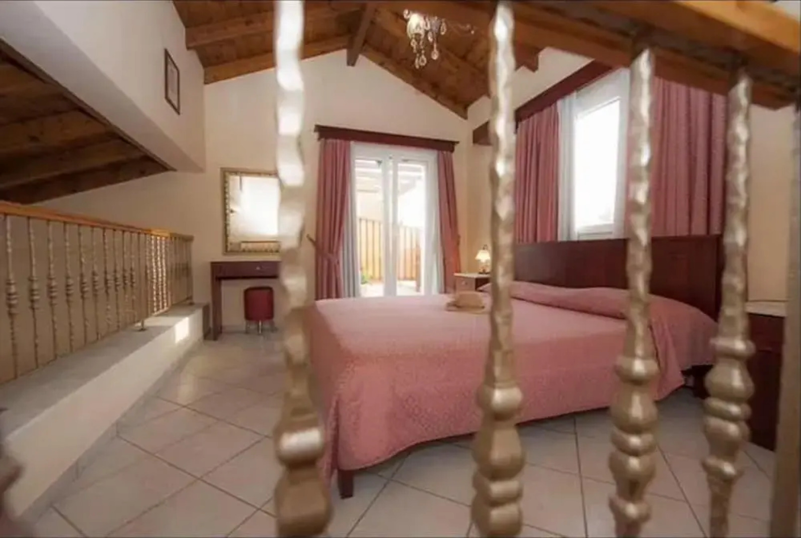 Room in Apartment - L'eremo Luxury Messonete