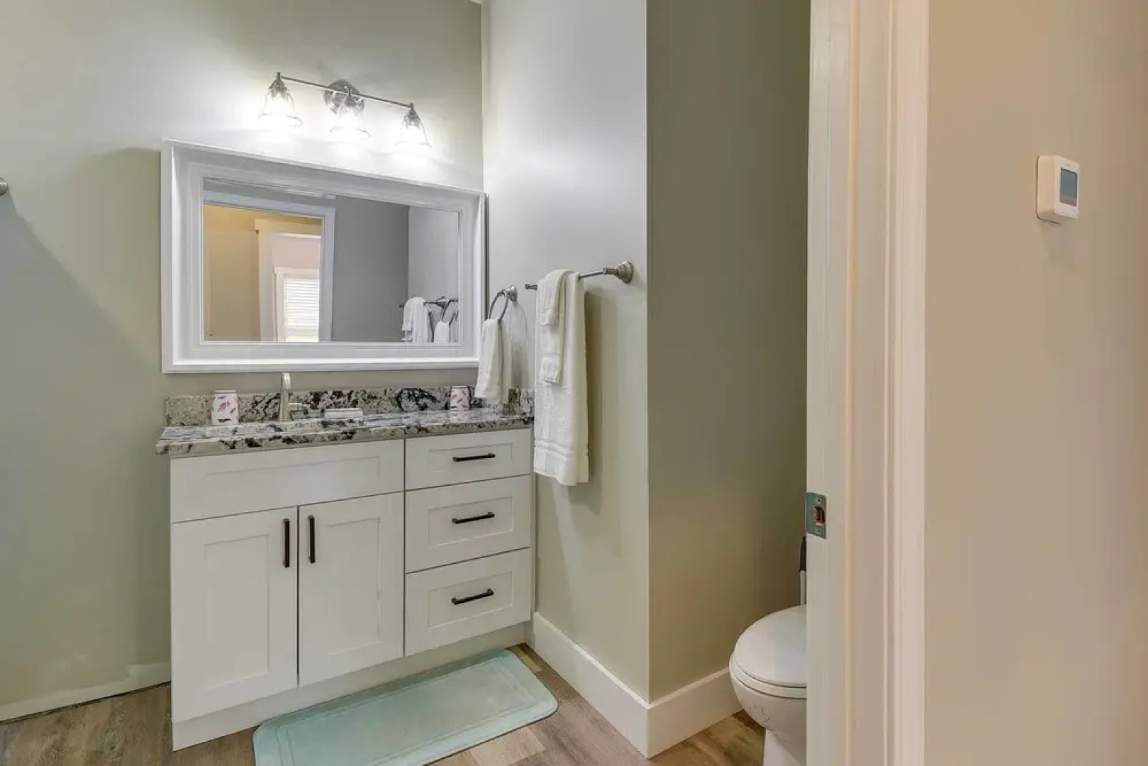 Lovely Vacation Home ~ 1 Mi to Ocean Isle Beach!