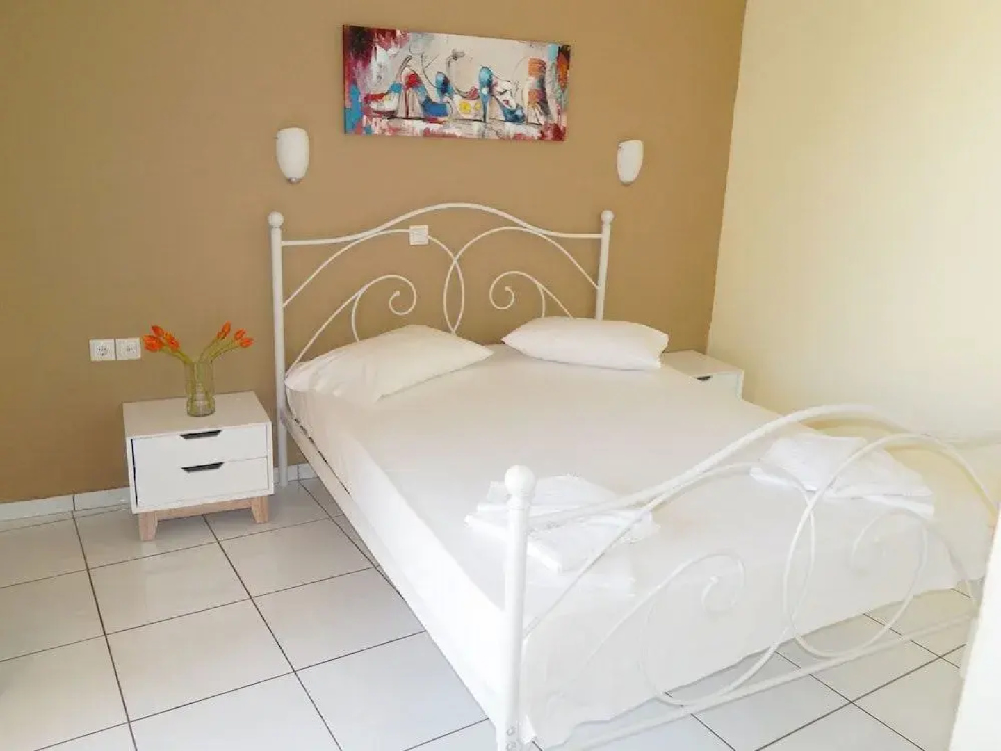 Apollon Studios & Apartments