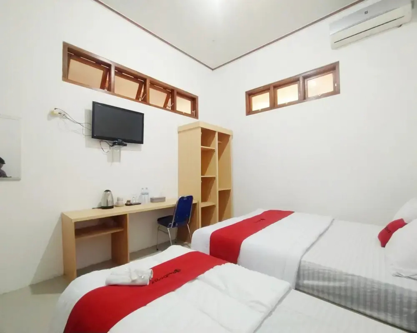 RedDoorz Syariah near Alun Alun Temanggung