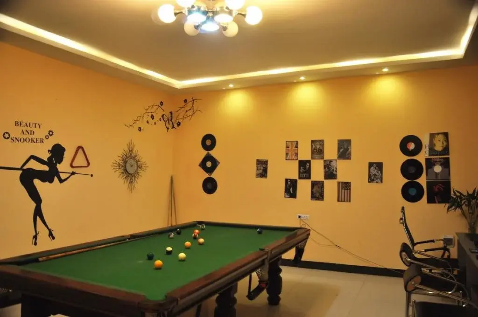 Huashan Hua Yi International Youth Hostel