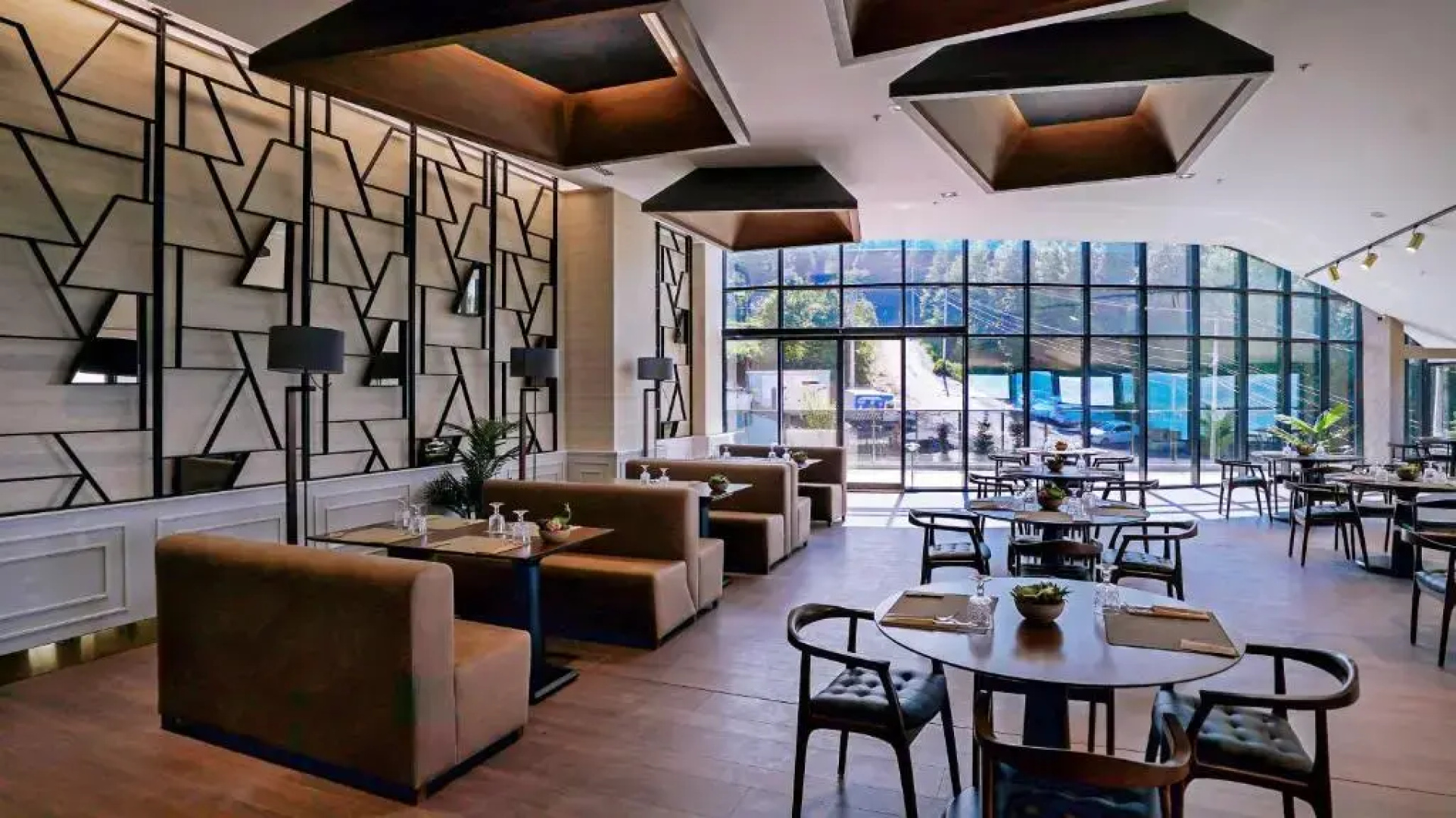 Cabir Deluxe Hotel