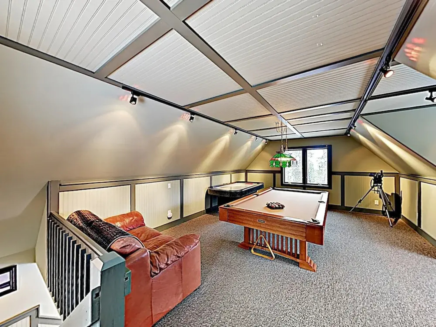 New Listing! Huge Lake-view Haven W/ 2-car Garage 3 Bedroom Cottage