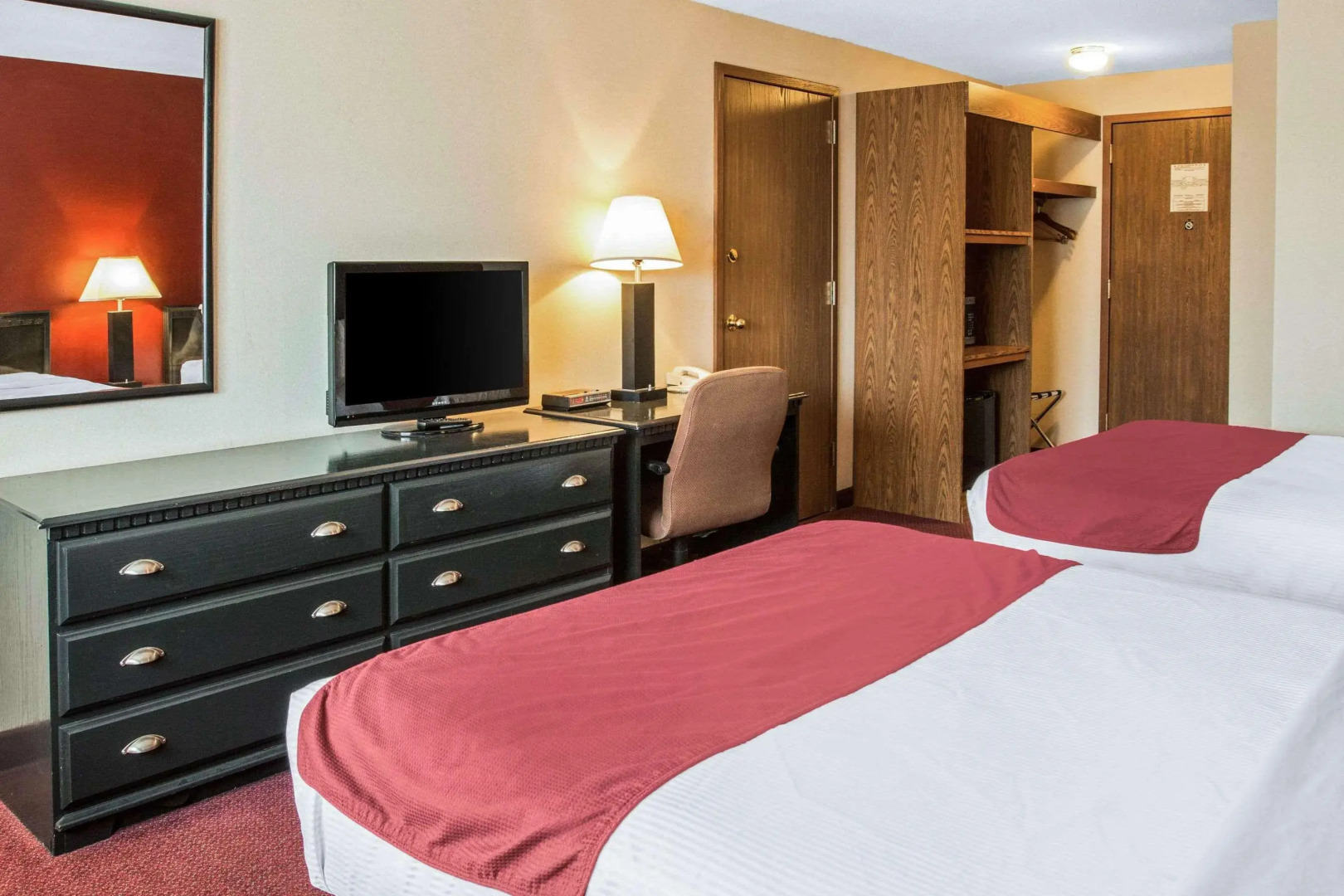 Rodeway Inn Grandville - Grand Rapids