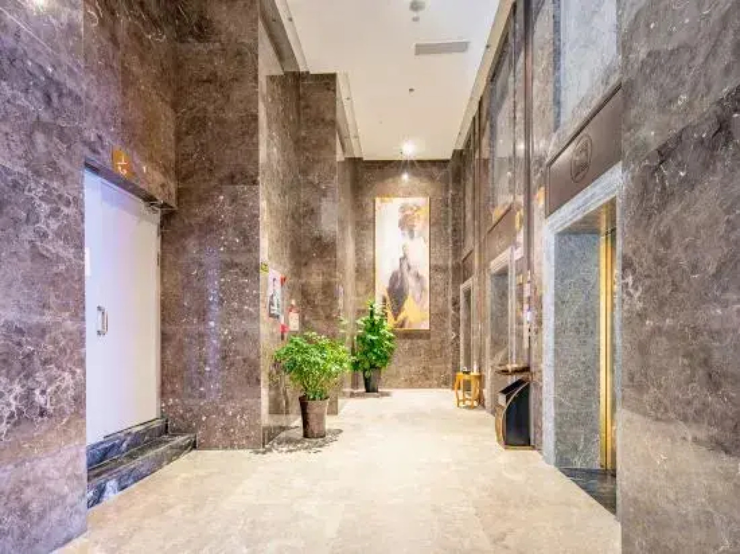 Moonlight Star Hotel