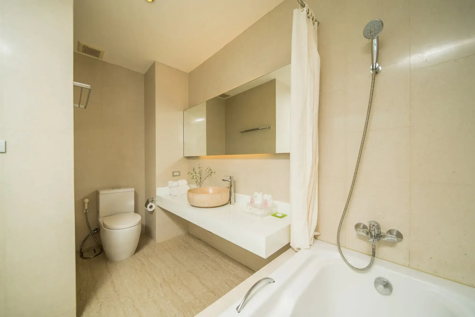 Seven Zea Chic Hotel