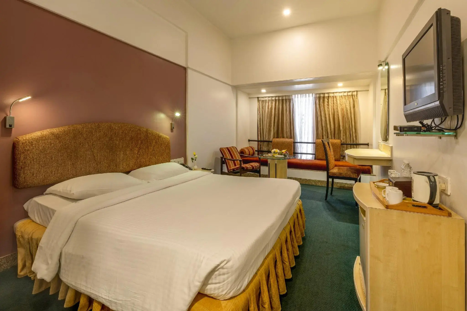 Hotel Kohinoor Continental, Airport - Newly Renovated