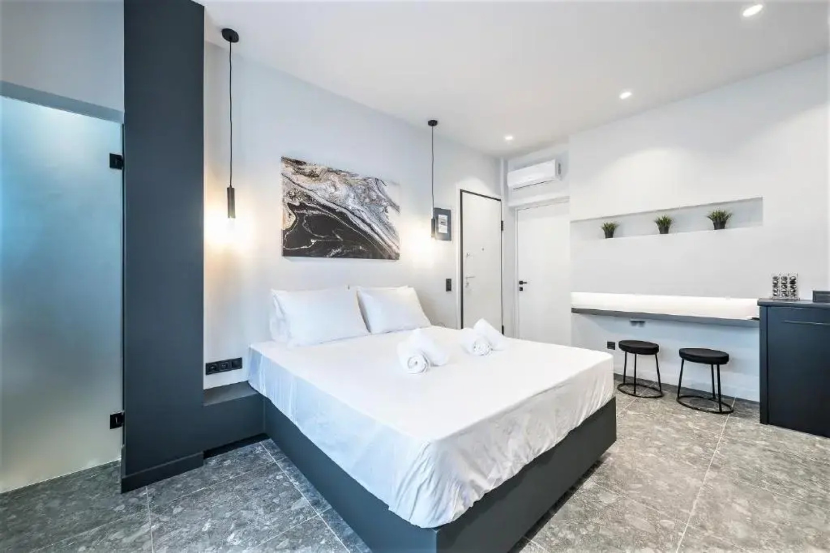 The Asprogeraka - self check-in rooms