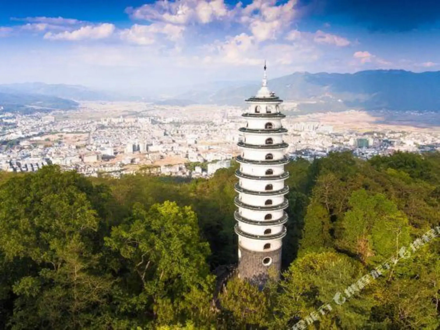 Tengchong Tianrui Hotel