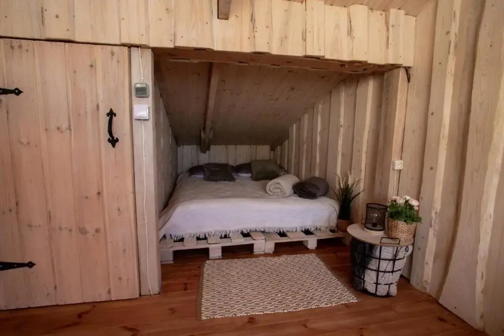 Laivu māja Ezerkrasti-2