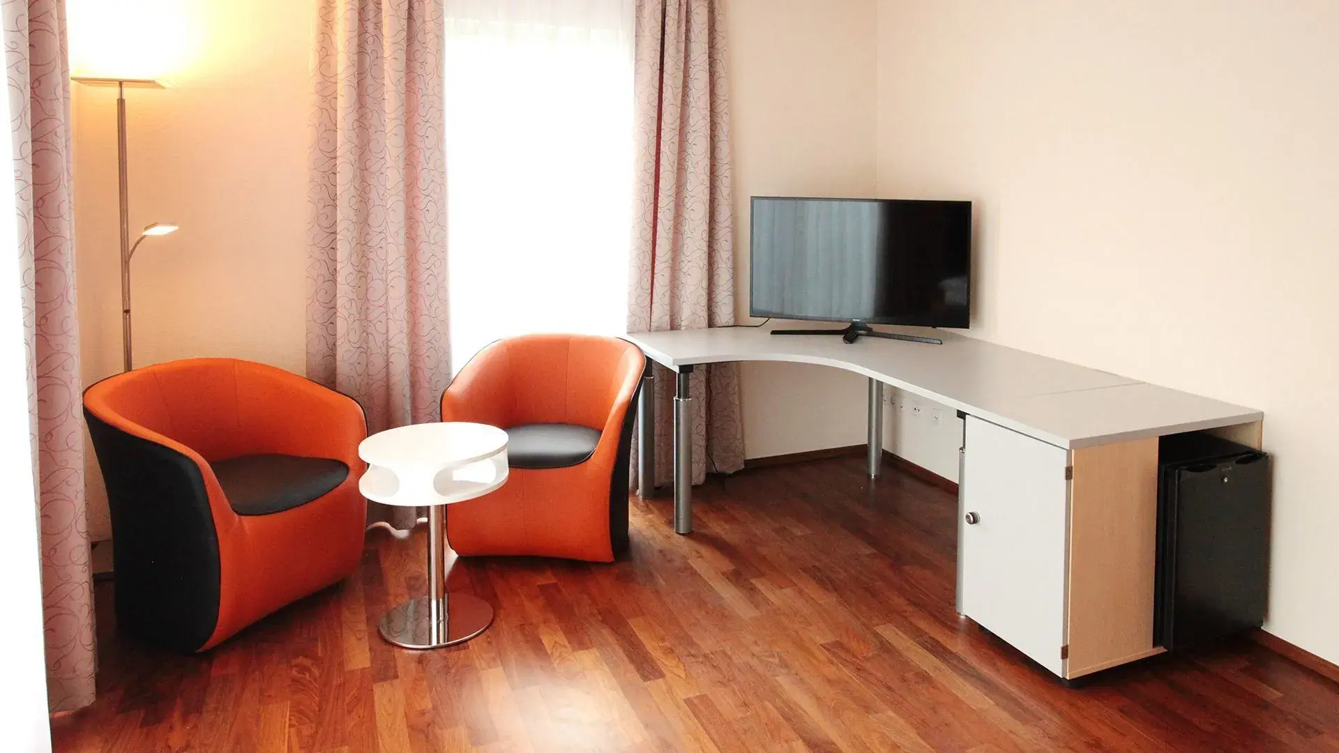 Lamex-Inn Hotel & Restaurant