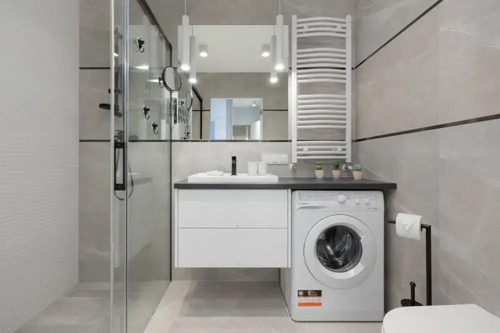 Riverfront Apartment by Renters