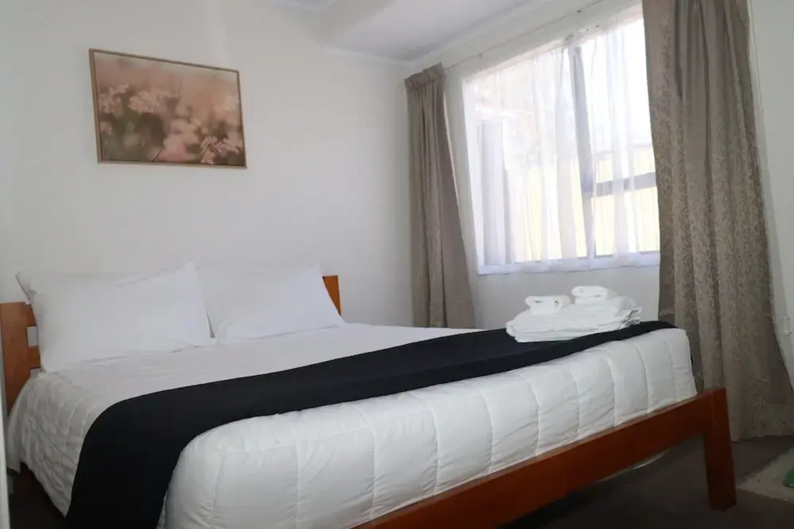 Sunny Unit on Grey Street