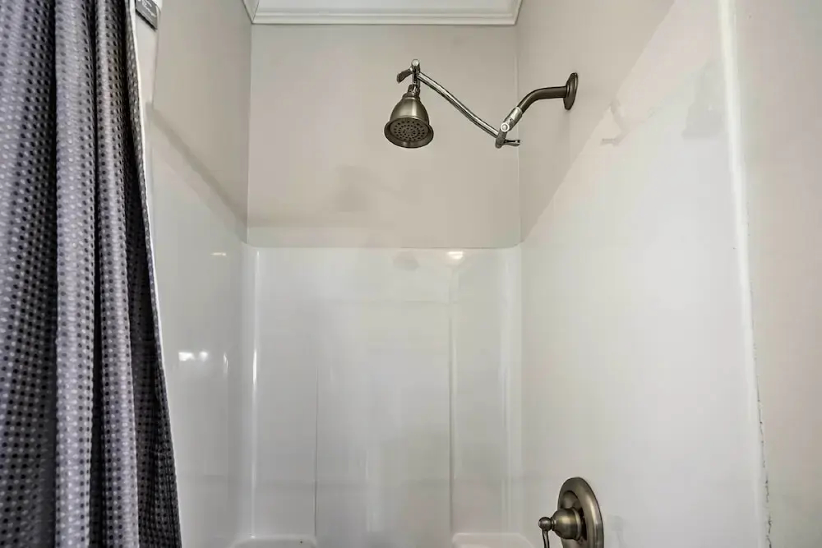 Charming Spring Lake Retreat, 1 Mi to Beach!