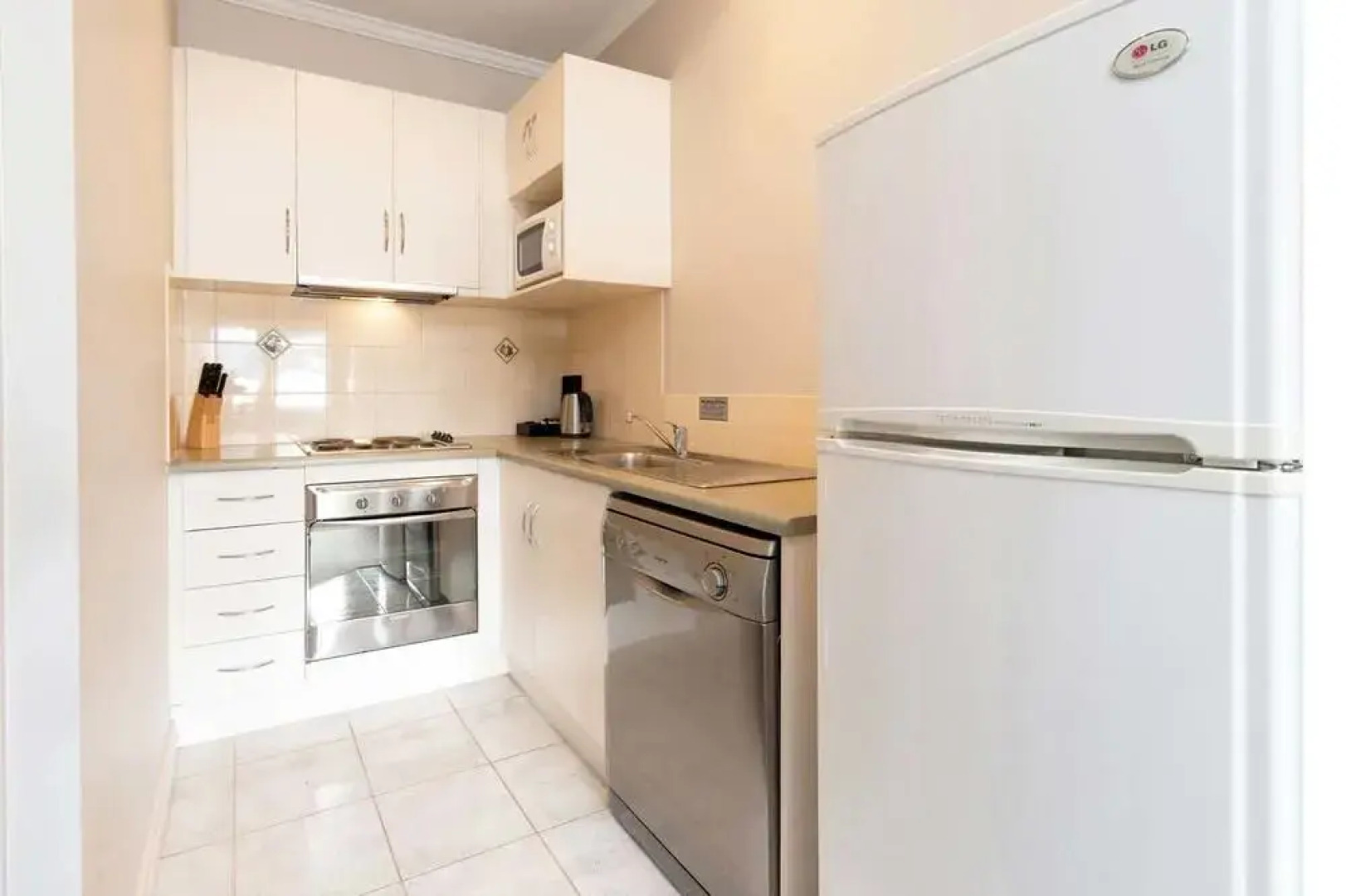 Pacific International Apartments Adelaide