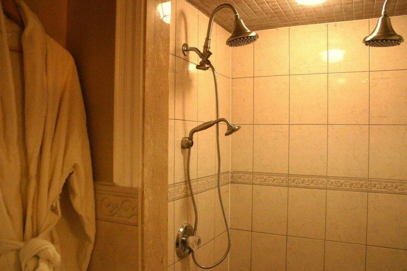 20 Bells Lake Bed & Breakfast