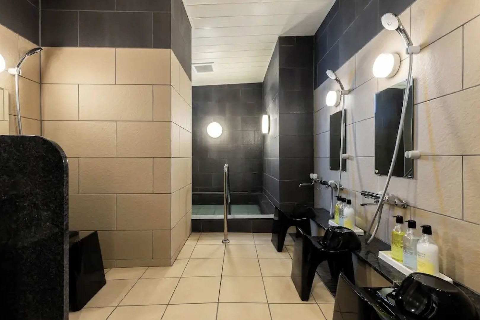 The Celecton Higashiosaka Nagataekimae