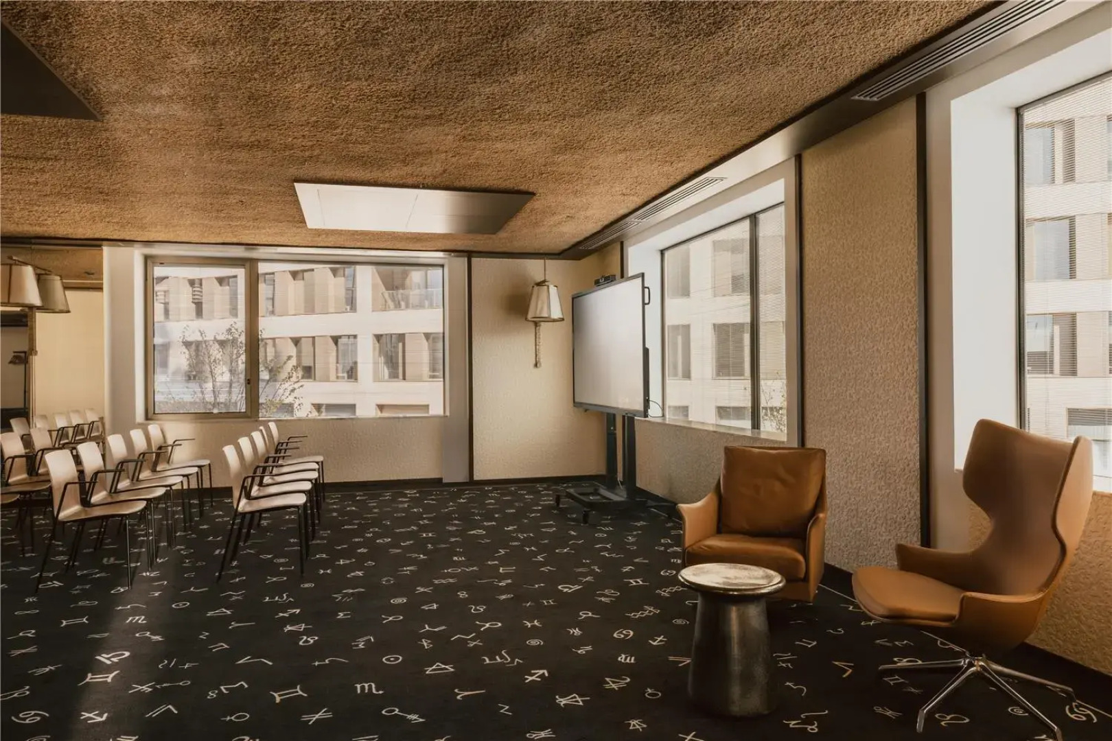 Maison Heler Metz, Curio Collection By Hilton