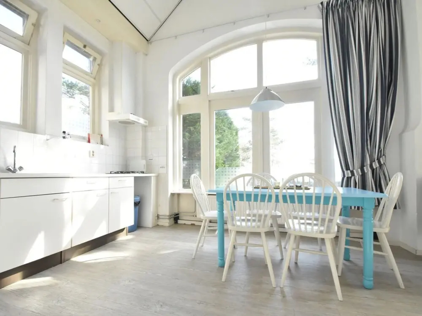 Quaint Holiday Home in Bergen aan Zee near Sea