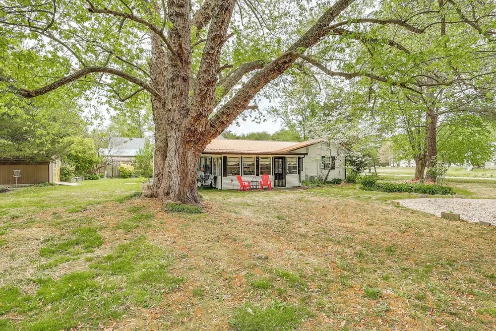 Peaceful Countryside Home ~ 6 Mi to Lewes Beach!