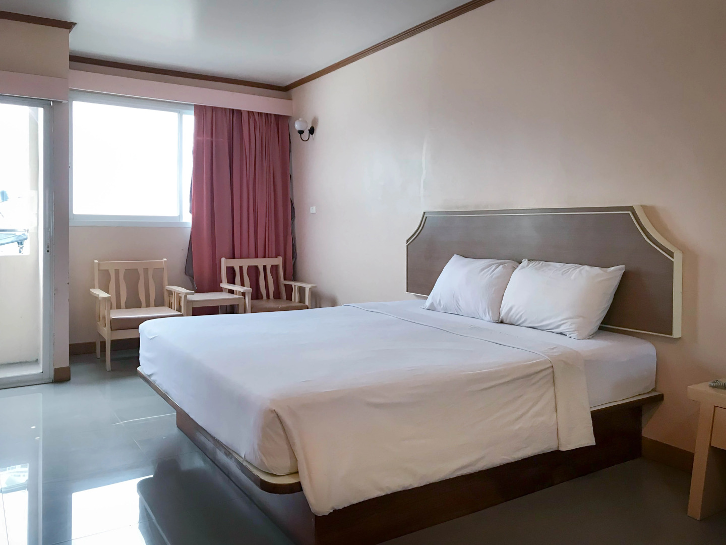 J TWO S Pratunam Hotel