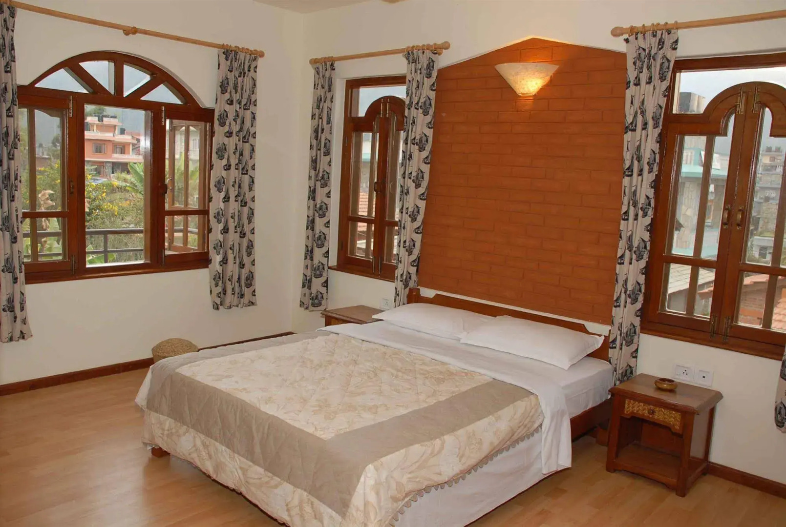 Vardan Resort n' Apartment