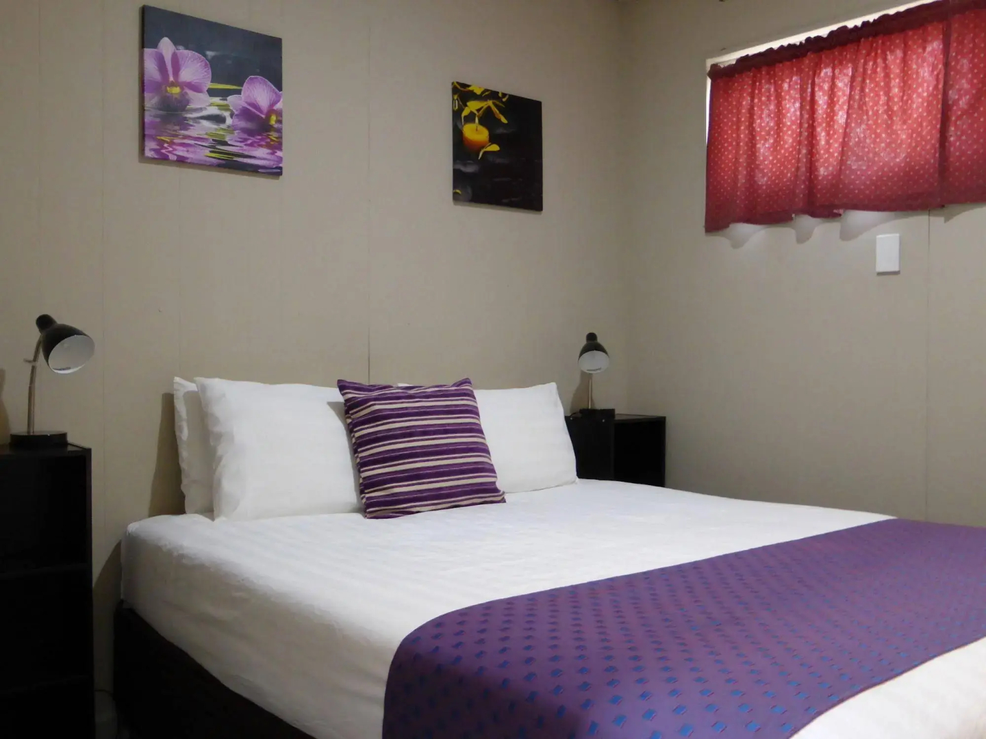 Smerdon Lodge Motel