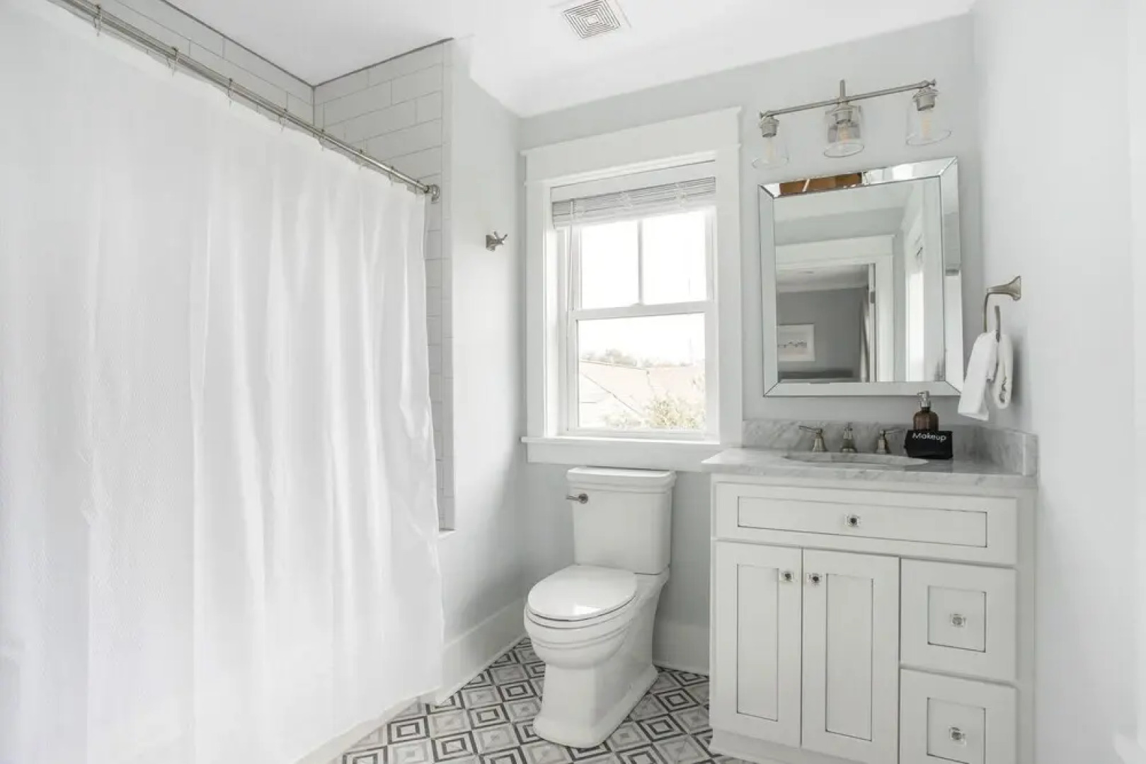 Pelican - Modern Beach Retreat w Patio & Pool