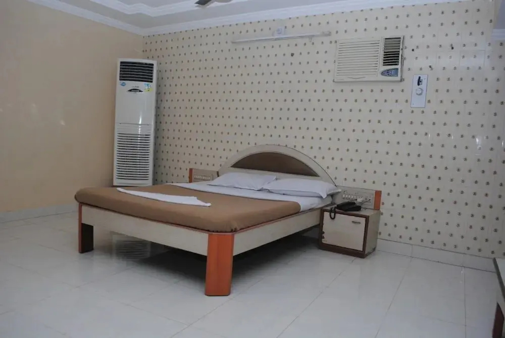 Hotel Pancharatna Paradise