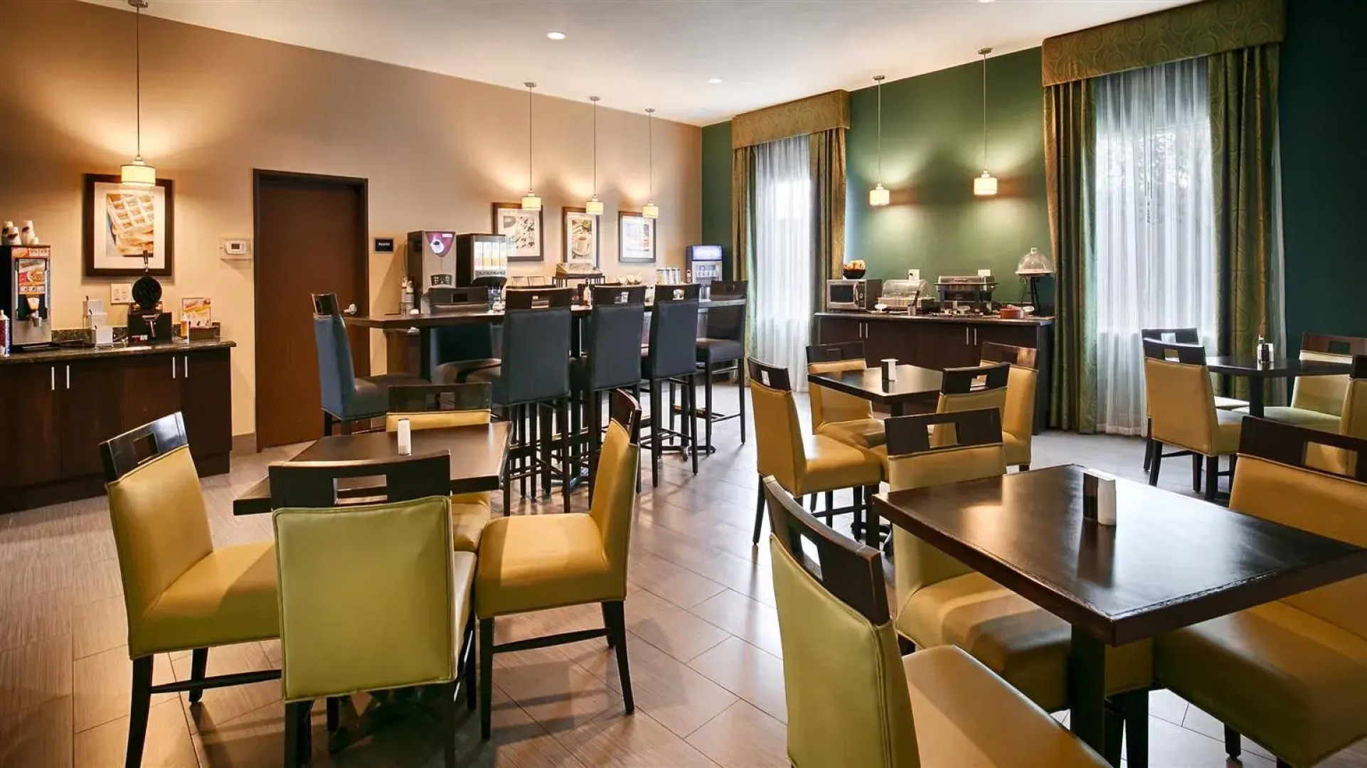 Best Western Plus Carrizo Springs Inn & Suites