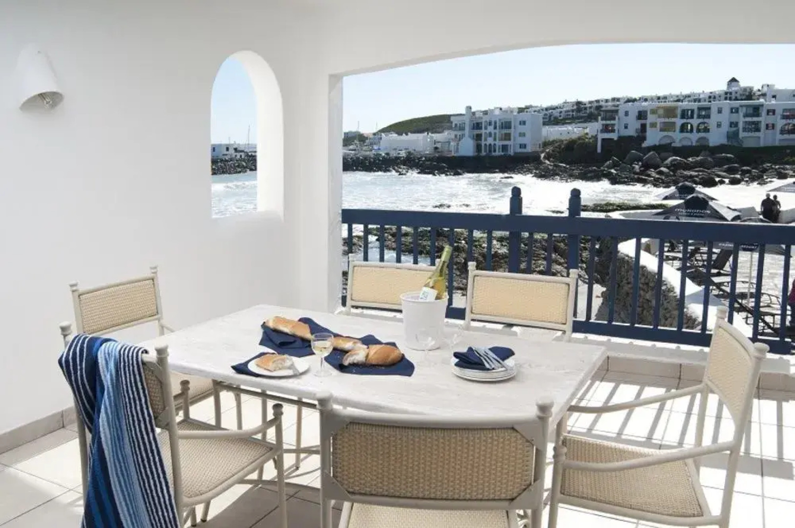 Mykonos Holidays @ Club Mykonos