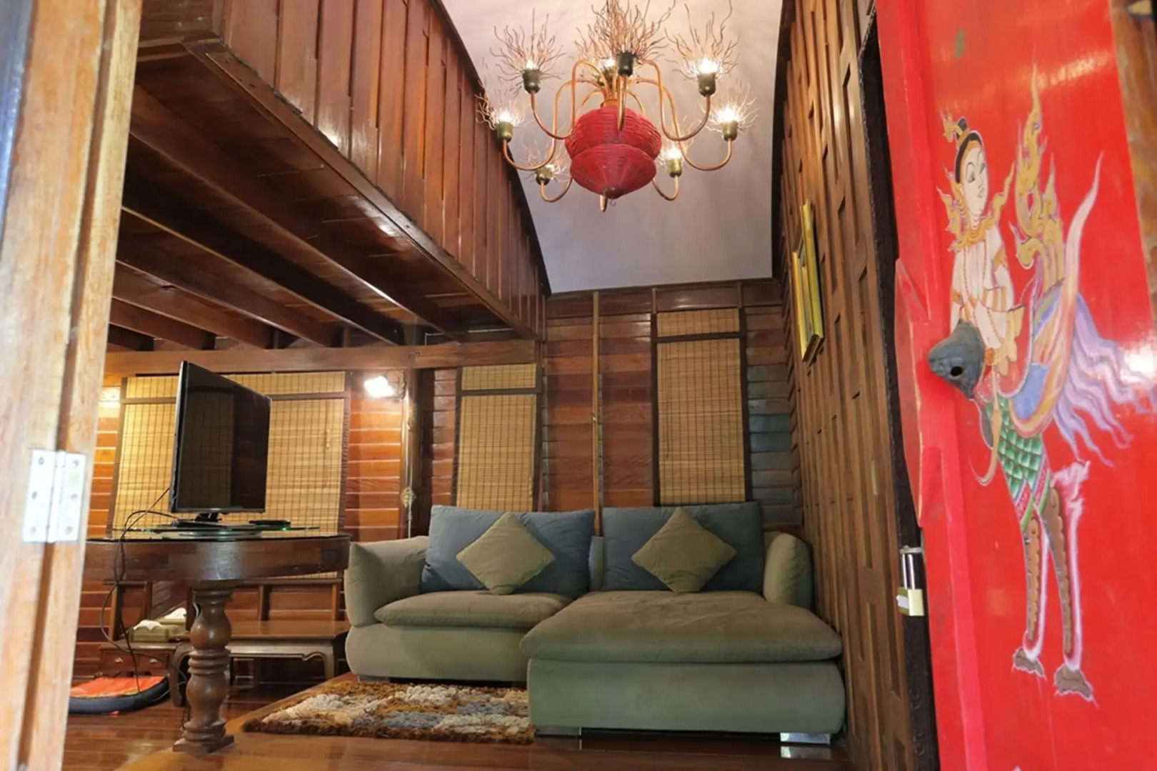 Kaengkrachan Boathouse Paradise Resort