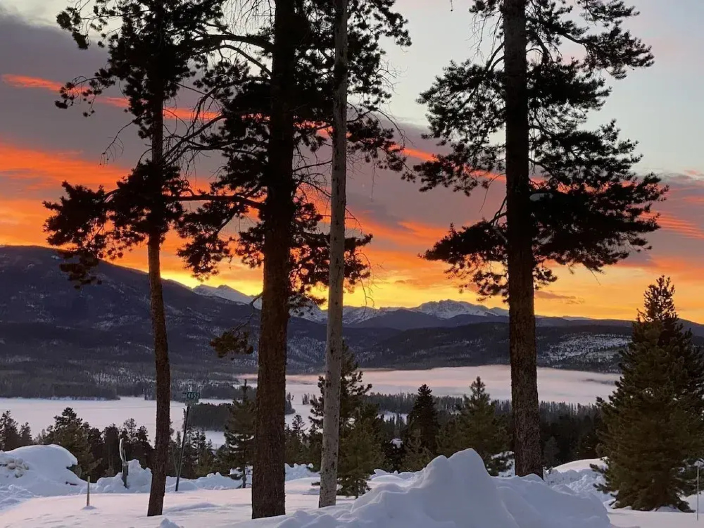 Moose Ridge Cabin 5 Bedroom Cabin by RedAwning