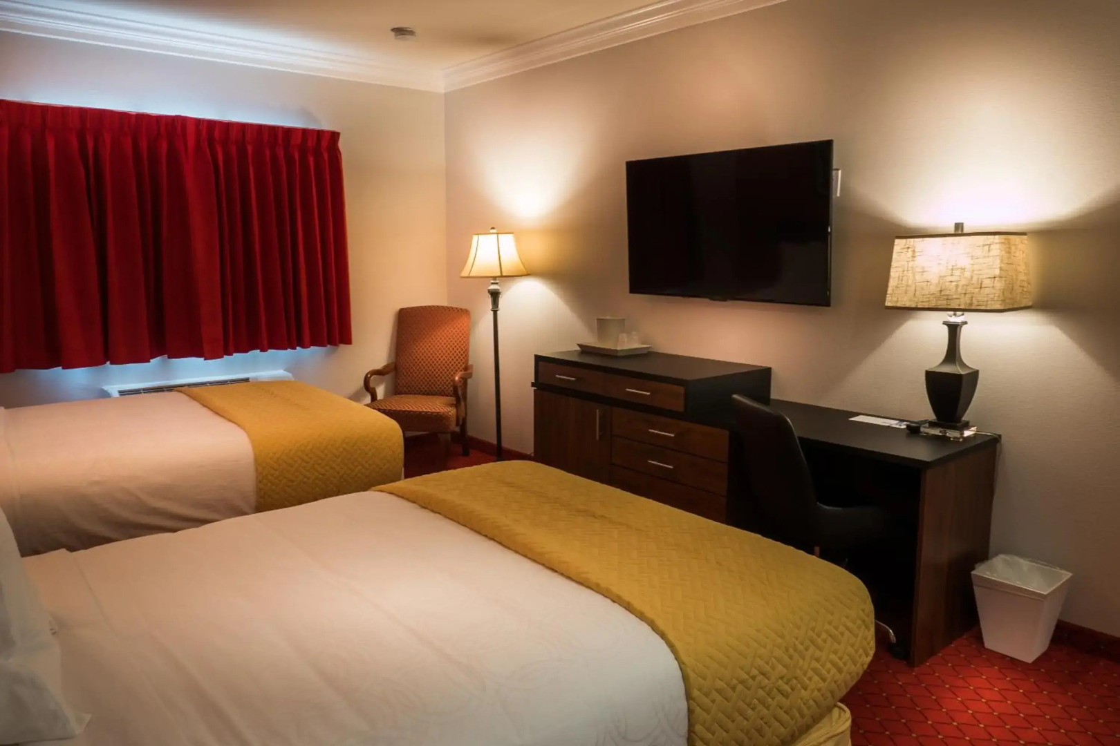 Skyline Hotel & Casino