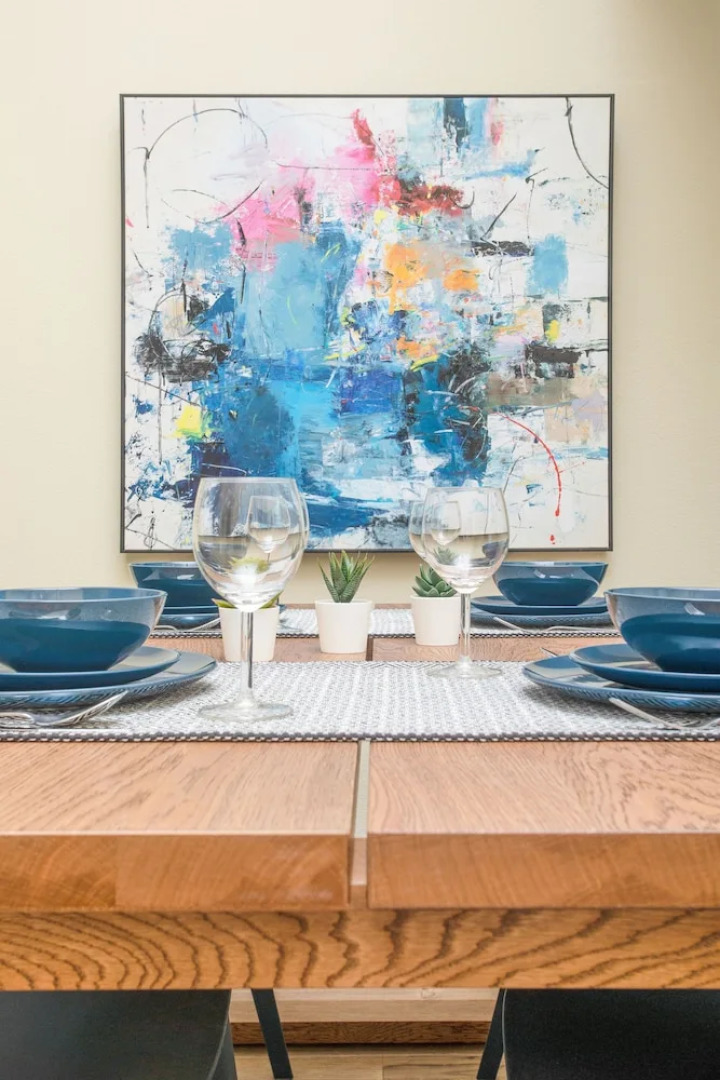 Irvine Deluxe Design Suites by A