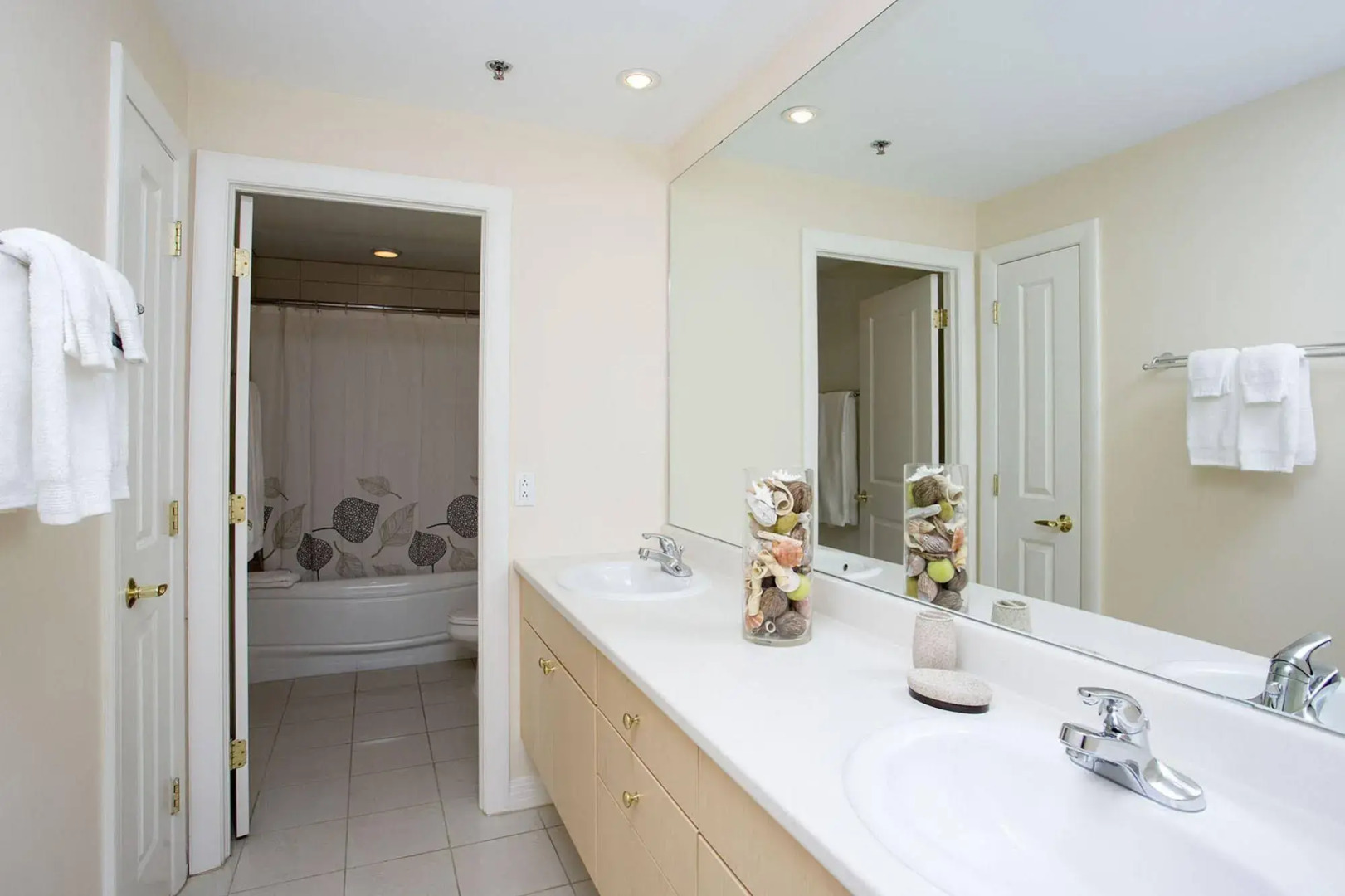 Moore Executive Suites - The Paramount