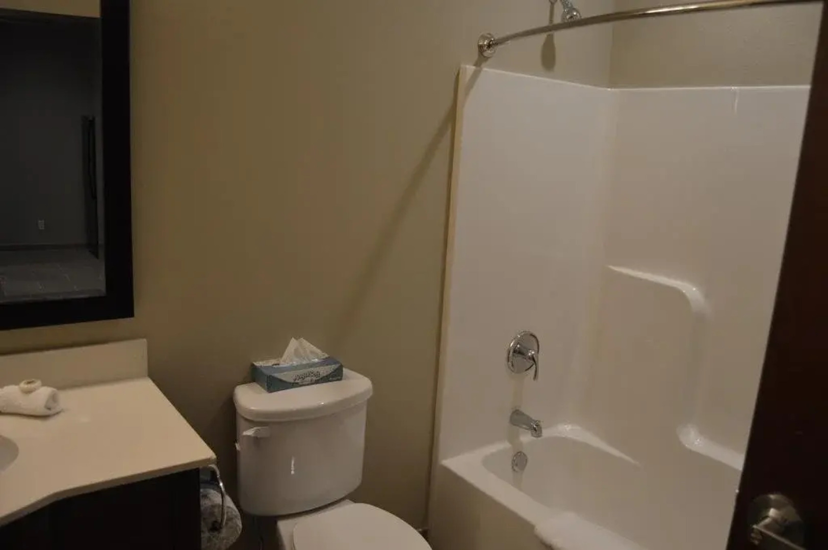 Heritage Place Hotel & Suites