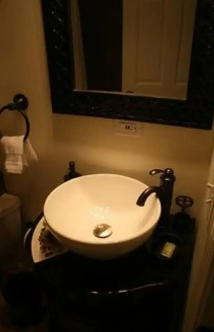 Roscoe Village Guesthouse