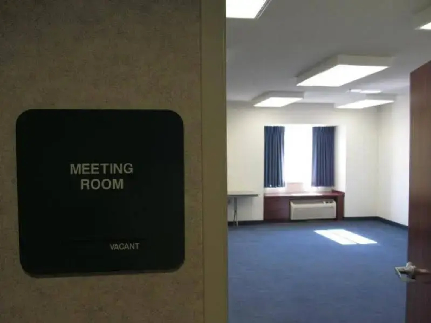 Days Inn & Suites Maryville