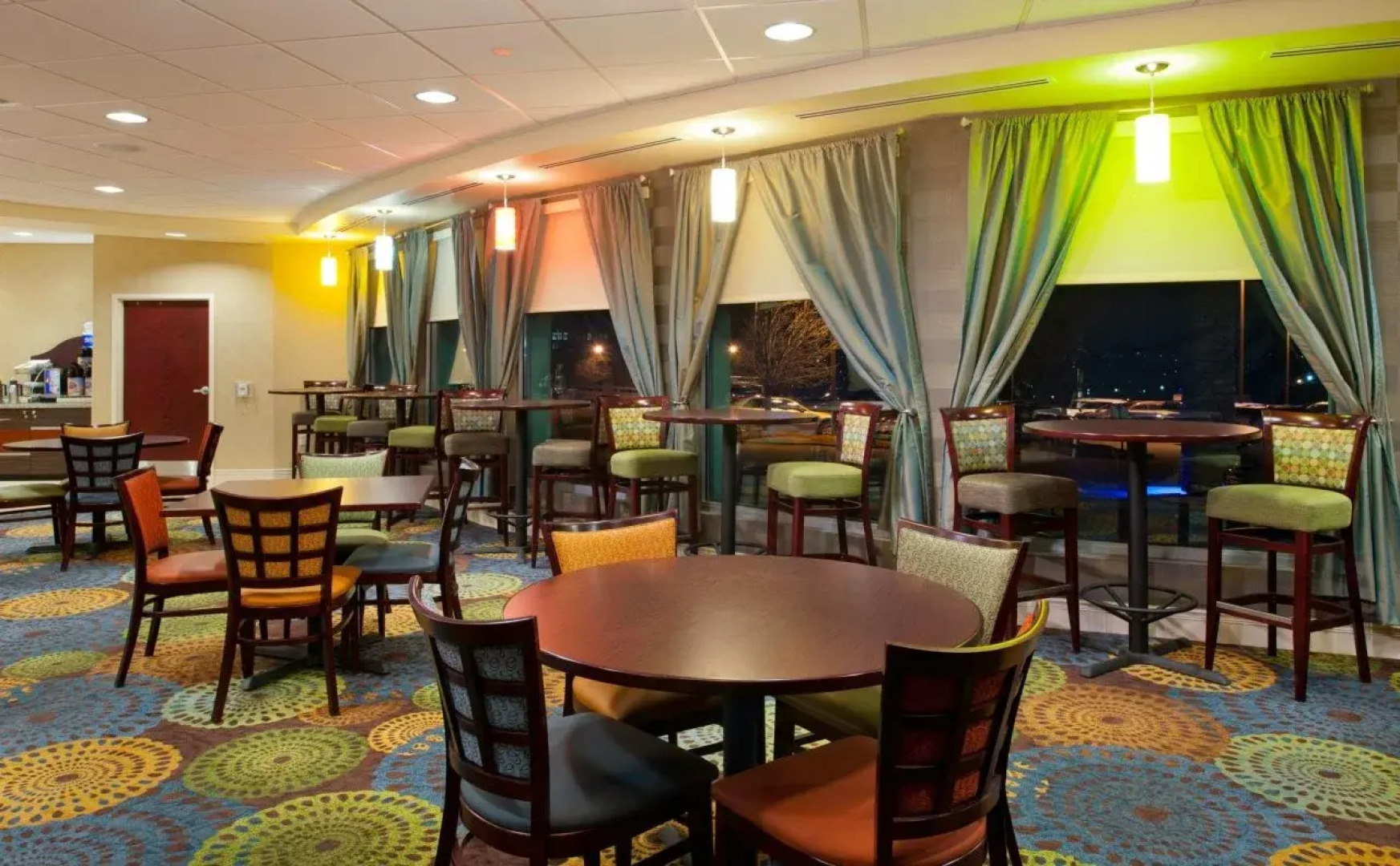 Holiday Inn Express & Suites Pittsburgh West - Greentree by IHG