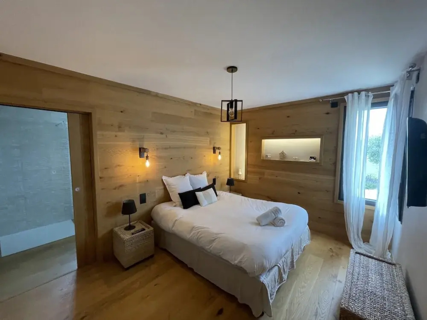 Villa in Saint-corneille With Private Jacuzzi