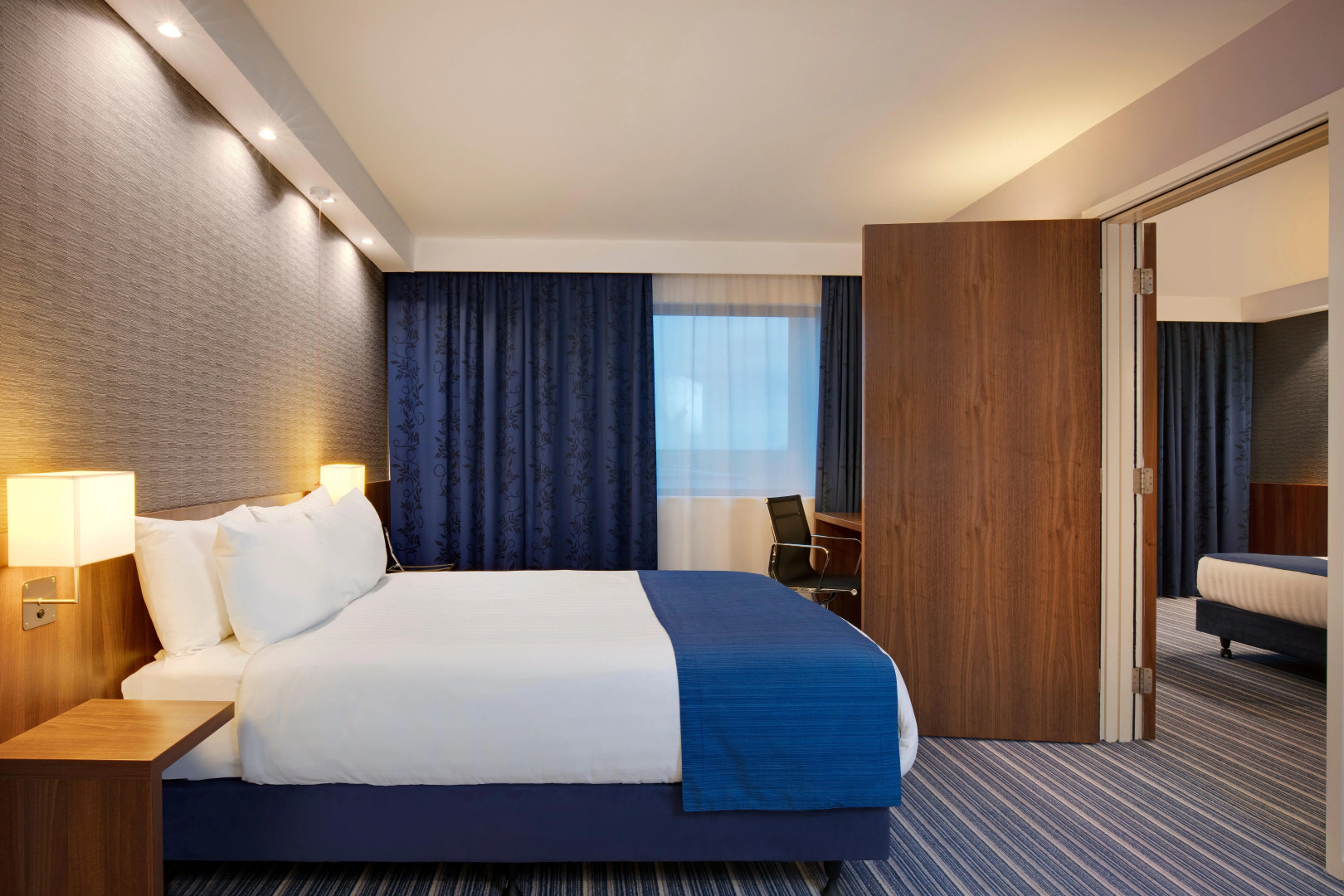 Holiday Inn Express London Heathrow T5 by IHG