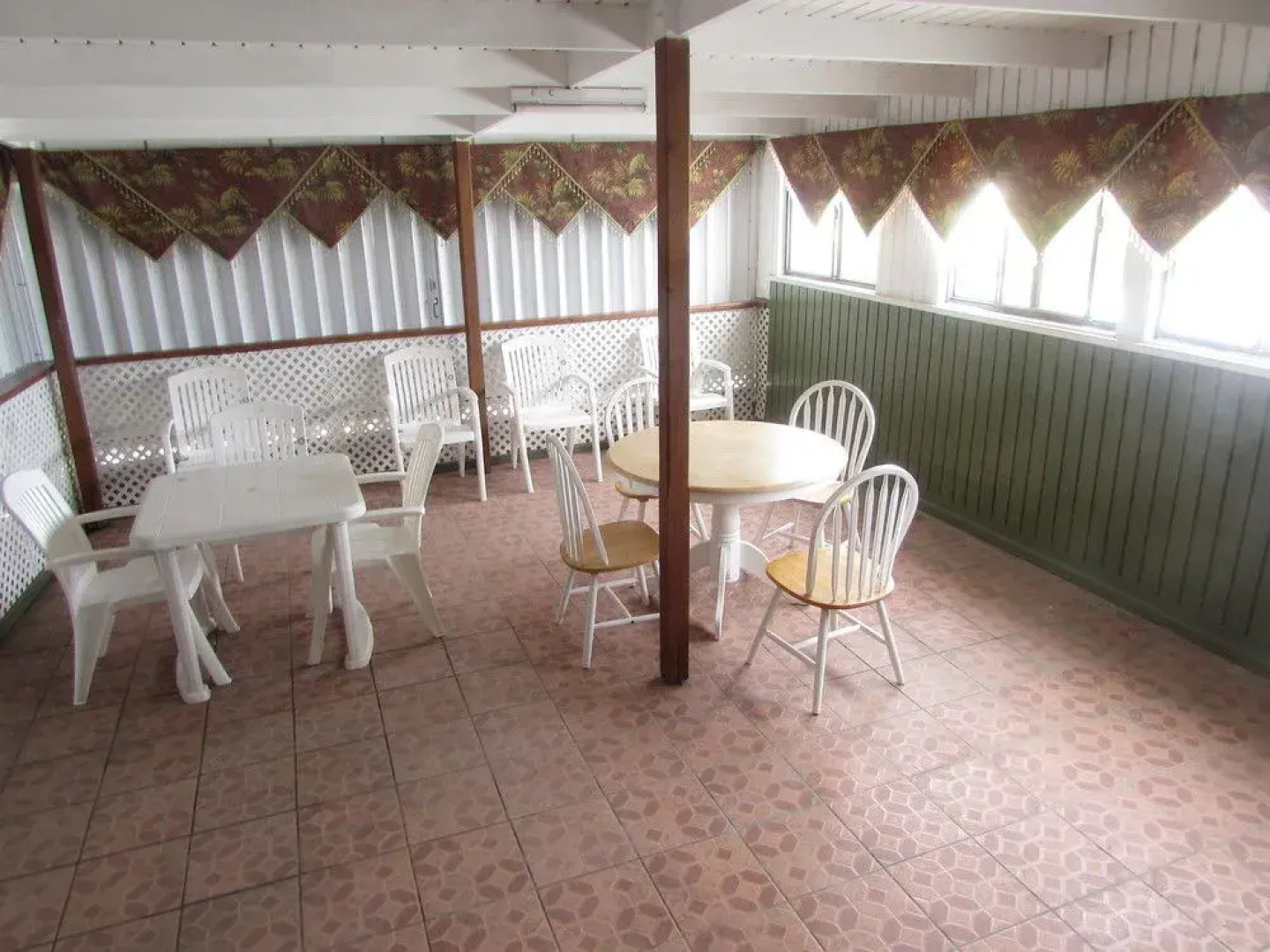 Charlery's Inn