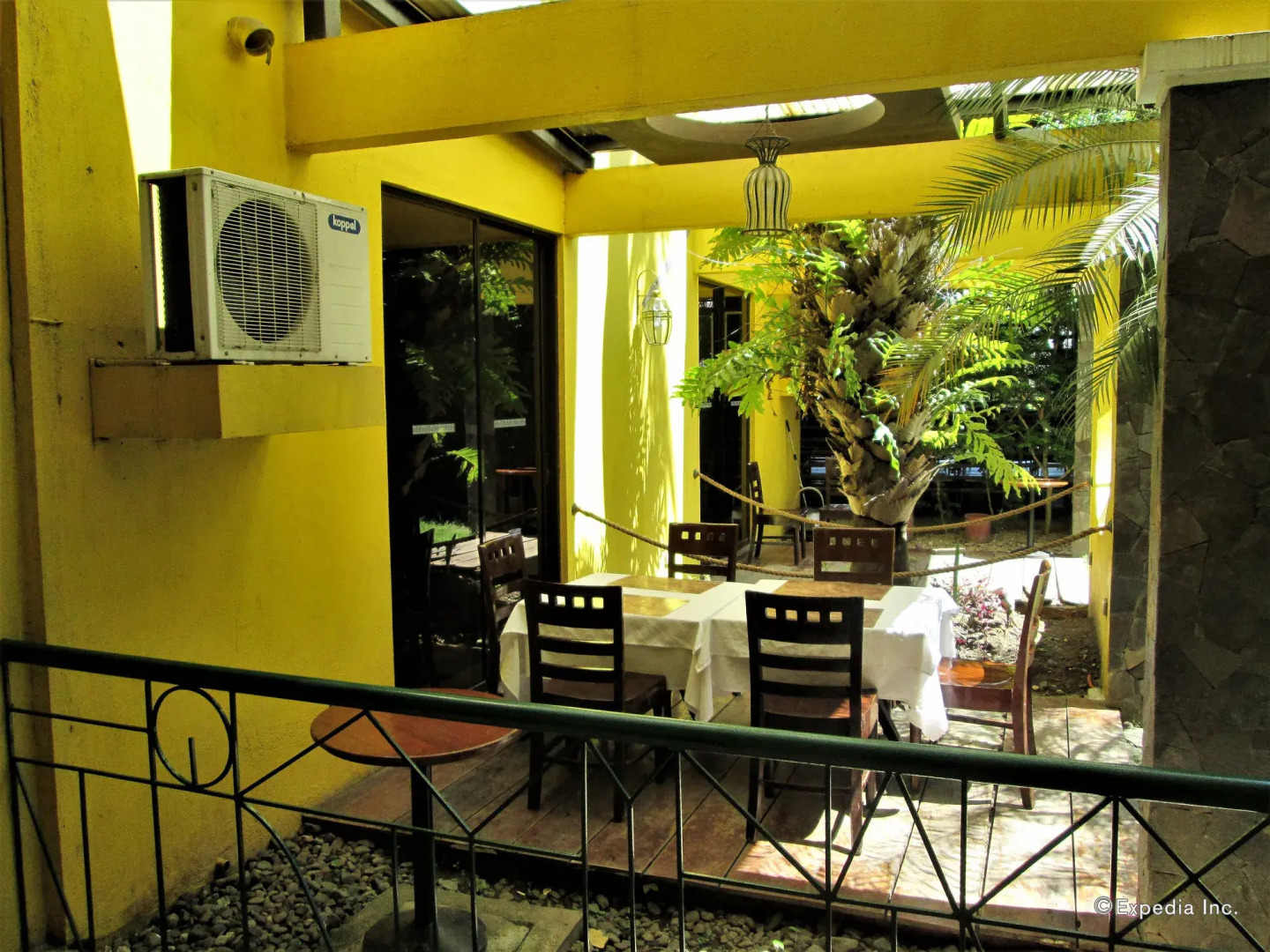 Country Village Hotel