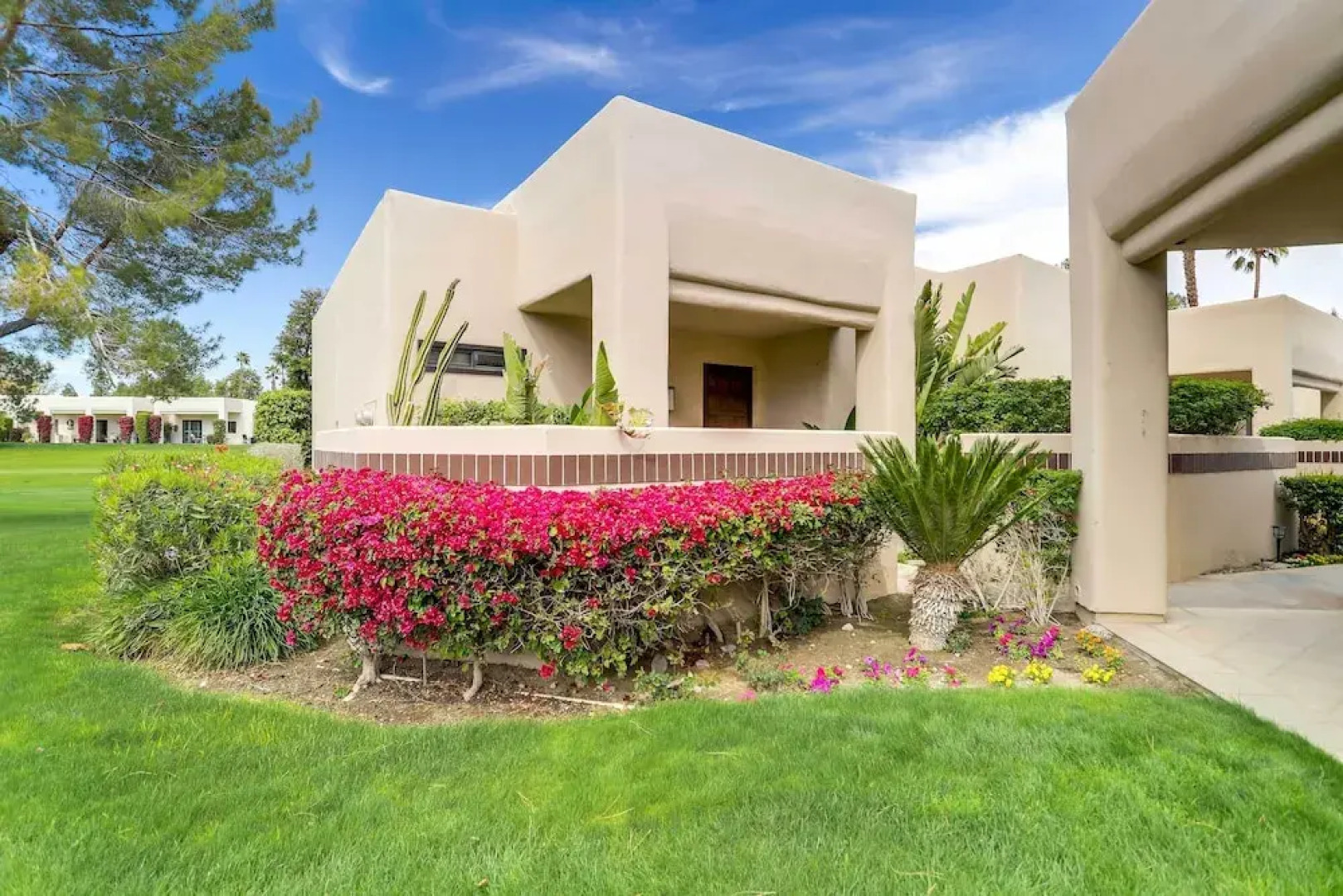 Golf Haven w/ Pool Access - 5 Mi to Palm Springs