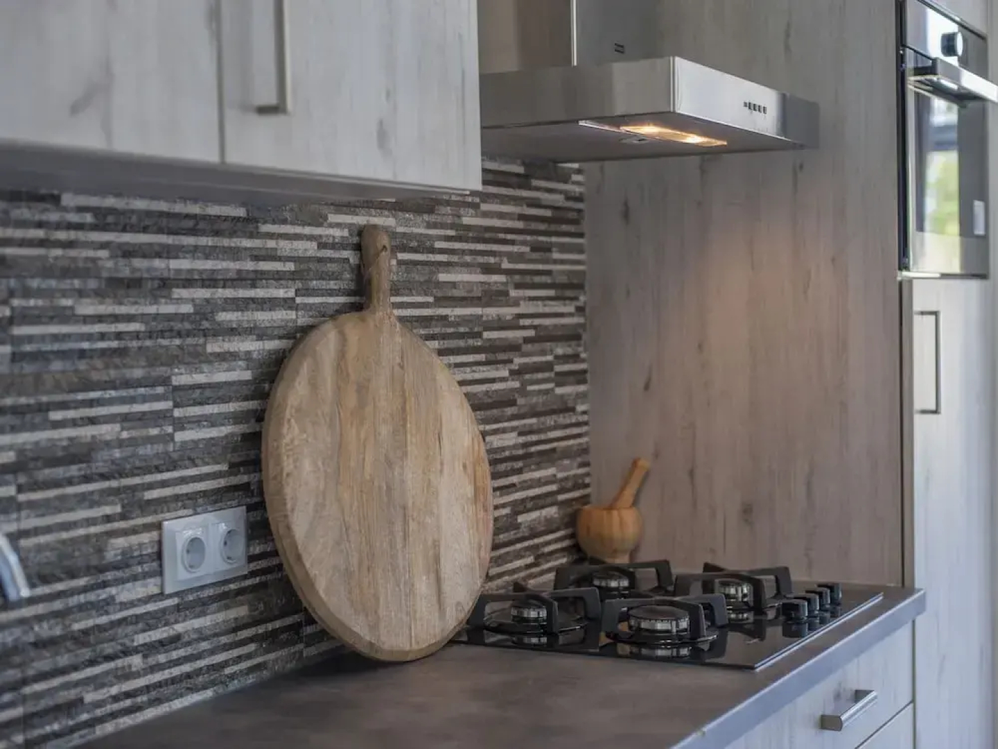 Modern Chalet With Combi Microwave, Near Rockanje