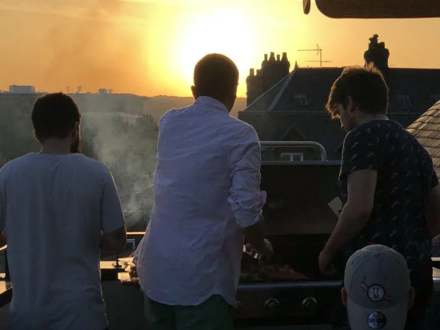 Share And Cheers Hostel