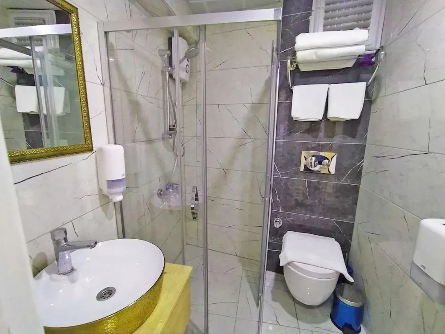 Kroisos Lake Resort Hotel